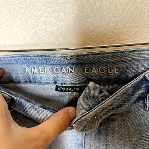 American Eagle  Light Wash Distressed Curvy Hi Rise Jegging Crop Jeans Size 10