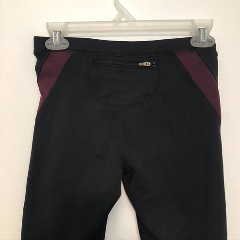 Saucony  Black Burgundy Maroon Stripe Trim Capri Capris Active Leggings Legging