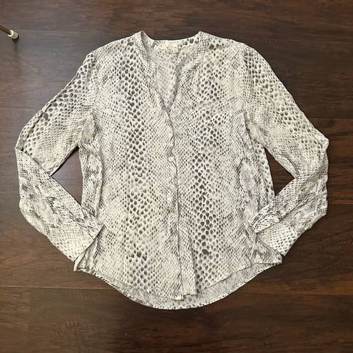 Joie Soft  white & gray animal print long sleeve button down top size XS