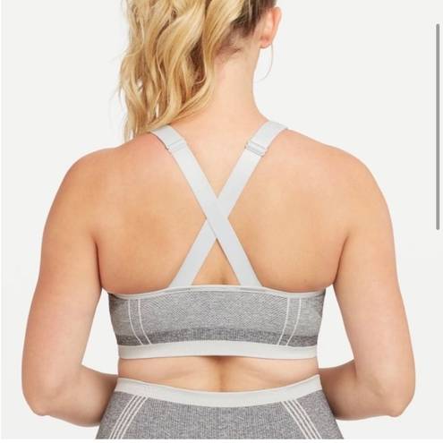 Spanx BNWT  Spacedye Cloudy Gray Seamless Sculpt Sports Bra S Padded Criss Cross