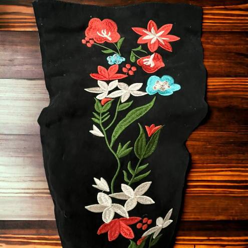 Qupid  Miss 10 Embroidered Floral Thigh High Boots Black Faux Suede Size 5.5‎