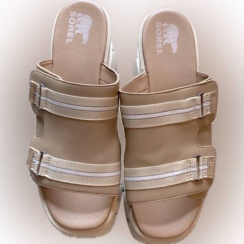 Sorel Joanie III Sporty Beige and White Leather Slide Wedge Sandal Size 9