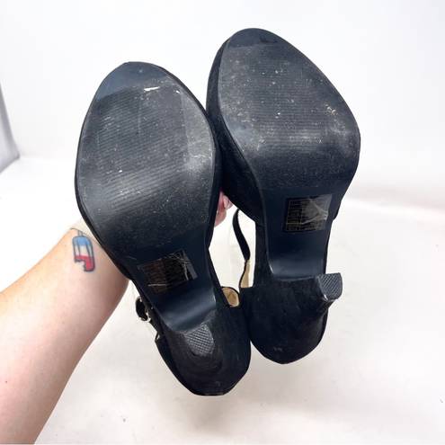Modcloth  Black Fabric T Strap Maryjane Closed Toe Perforated Heels Size 9