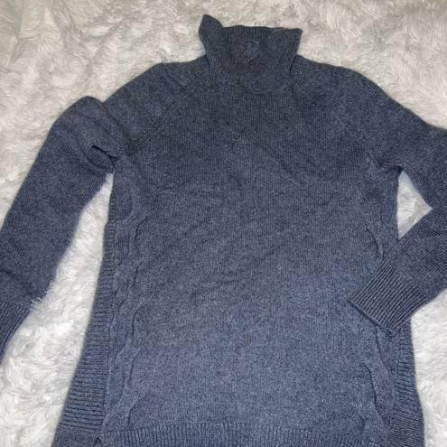 Garnet Hill  Turtle Neck Sweater Size Medium 100% Cashmere