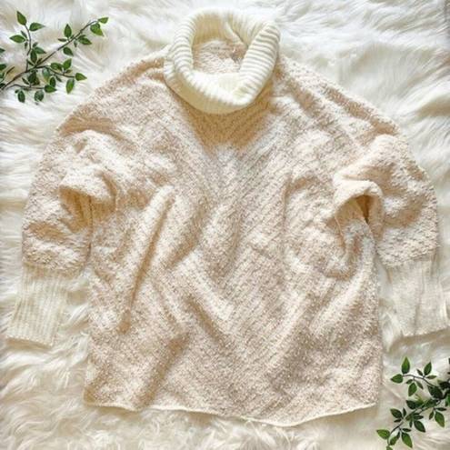 The Moon  & Madison Turtleneck Cream Knit Sweater Small