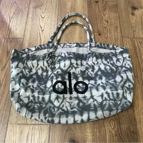 Alo Yoga tote bag