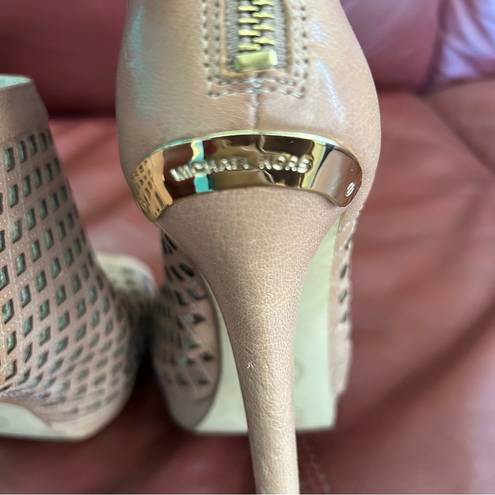 Michael Kors Michael  Beige/ Camel Graham Caged Stiletto Platform Heels size 7