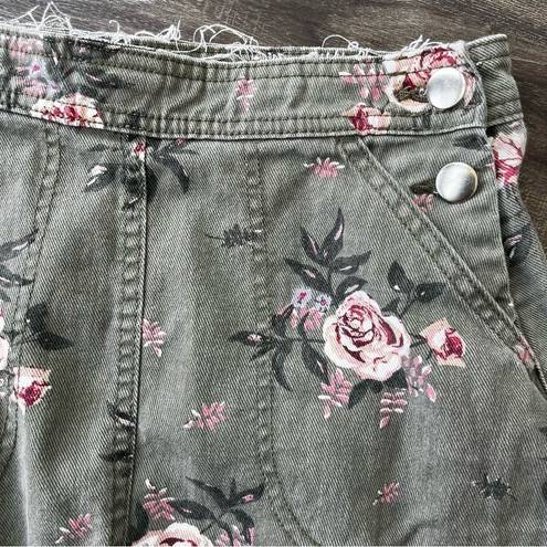 Divided H&M  Floral Distressed Jean Mini Skirt Sz 4 Women’s Olive / Army Green