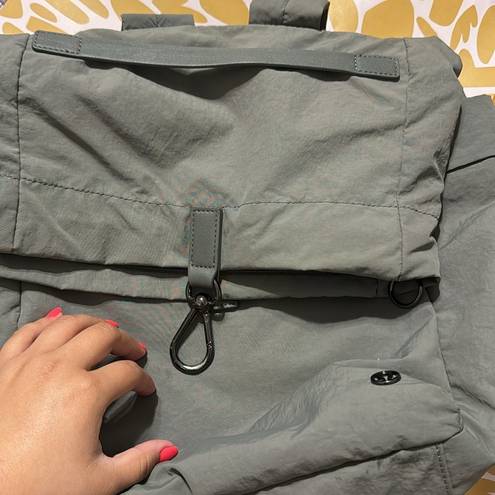 Lululemon  ATHLETICA CROSS PATHS RUCKSACK GREEN 10.5 X 5.5 X 14 SHOULDER BACKPACK