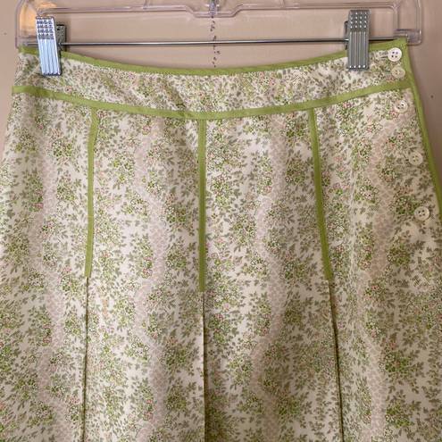 Ann Taylor 100% Silk Floral Box Pleat Skirt.  Very good preowned condition  Side button closure  Perfect for Easter, Spring and Summer Sz 0