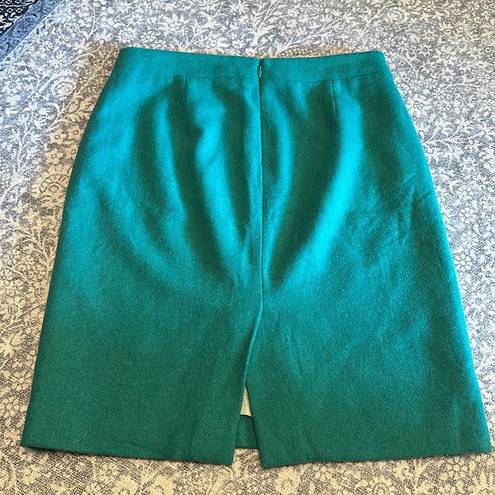 J.Crew  the pencil skirt in Kelly green size 4