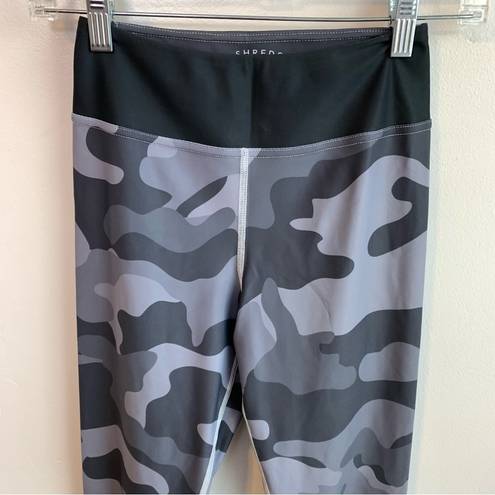 Krass&co She Shreds  Gray Camo Katie Yoga Leggings