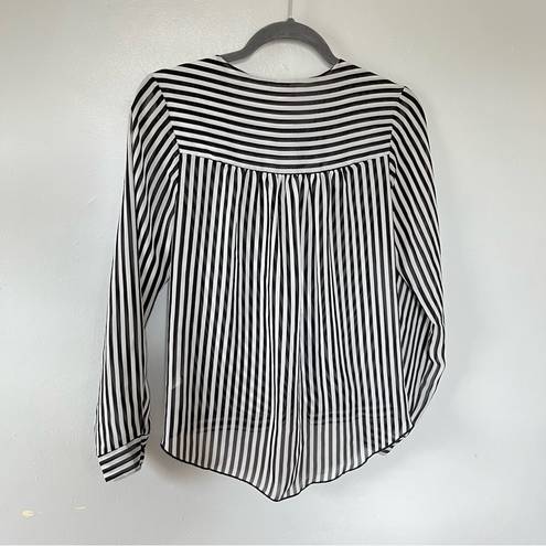 Kirra   Boutique Striped Blouse, cross front with snap closure Black White Medium