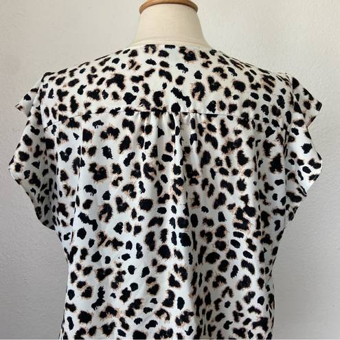 Cynthia Steffe White Animal Print Ruffle Short Sleeve V-Neck Chiffon Blouse