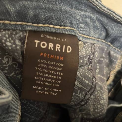 Torrid  Mid Rise Skinny Jeans Size 18R Stretch Denim Light Wash Plus Size Fashion