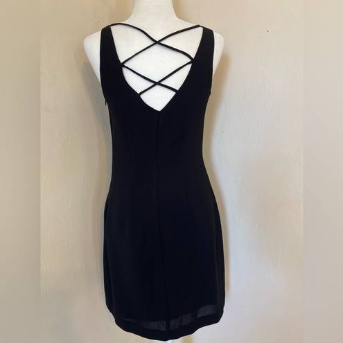 CDC Wear Vintage Women’s Sz 6 Strappy Back Fitted Little Black Party Dress