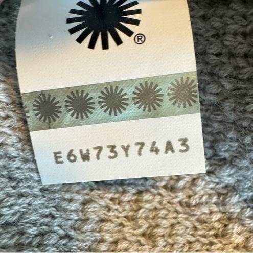 UGG  NWT chevron knit infinity Stearling Heather grey scarf