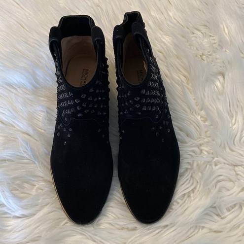 Michael Kors  Shoes size 7 BNWOT color black leather well made booties.