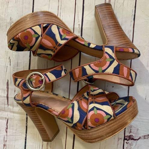 Fossil  size 6 wood heel brown floral sandals shoes