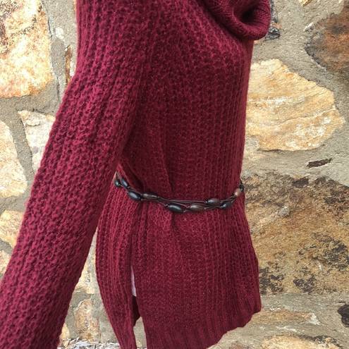 Debut  burgundy light weight turtleneck sweater size M/L