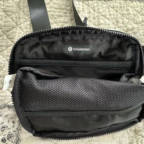 Lululemon ❤️  BlackEverywhere Belt Bag NWOT