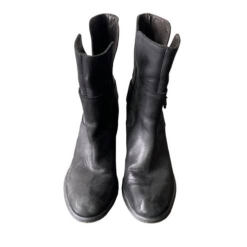 Donald Pliner  Black Leather Moto Boot Size 5