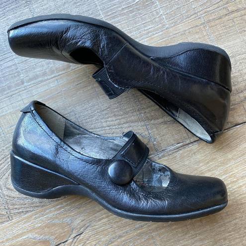 Naturalizer Black Leather Shoes