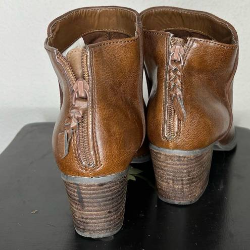 American Eagle  Booties