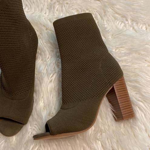 Charlotte Russe  open toes booties size 6 excellent condition dark green color