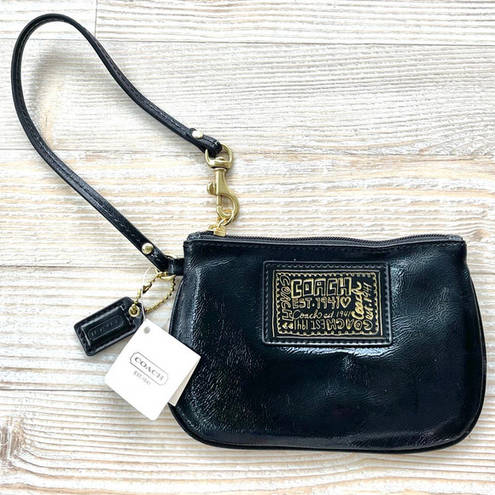 Coach New  Daisy Liquid Gloss Small Wristlet | Black‎