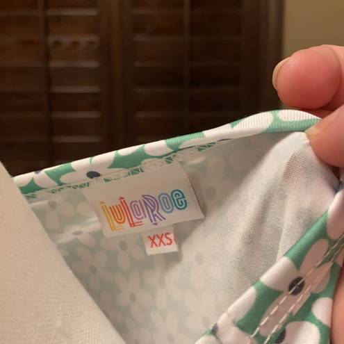 LuLaRoe Irma shirt 👚