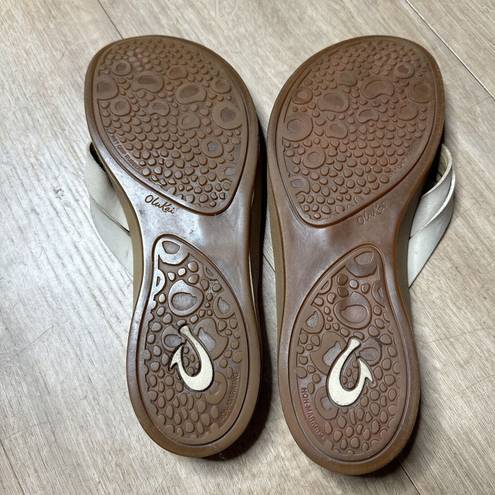 Olukai  Kaekae Women's Thong Sandals Beige Ivory Leather Flip-Flop Sz 10 EU 40