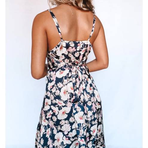 Dress Forum Floral Midi Dress