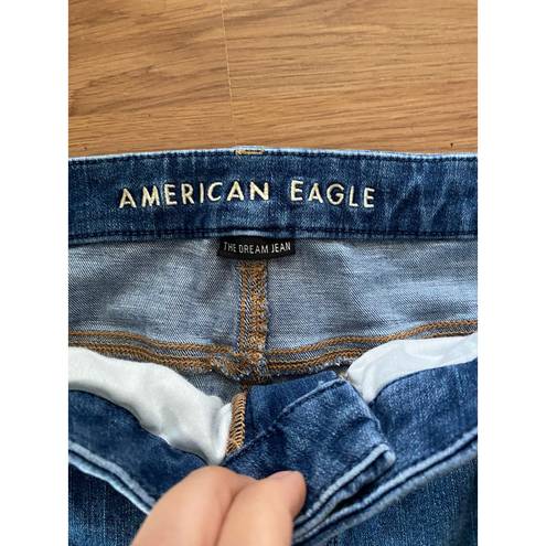 American Eagle Ripped High Rise Jeans 