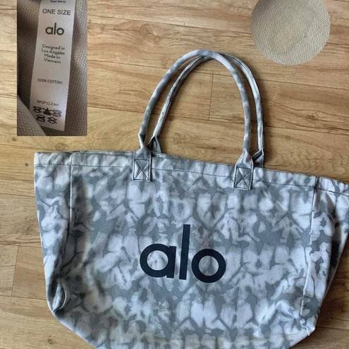 Alo Yoga ♡  Tote Bag