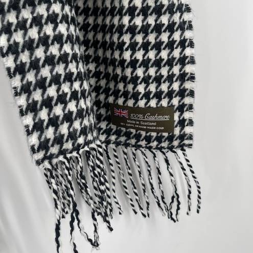 Houndstooth CASHMERE Scarf Made in Scotland  Black White Winter Outdoors Classic