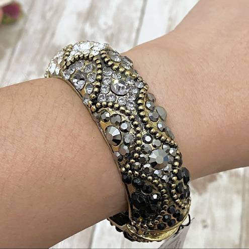 Cookie Lee NWT  Crystal Hinged Bangle Bracelet