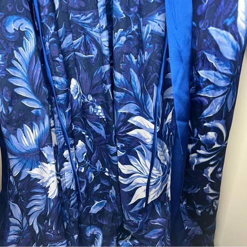 Oscar de la Renta  Blue Floral Robe