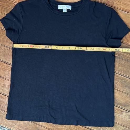 Amour Vert Women’s  plain black short sleeve t shirt size medium