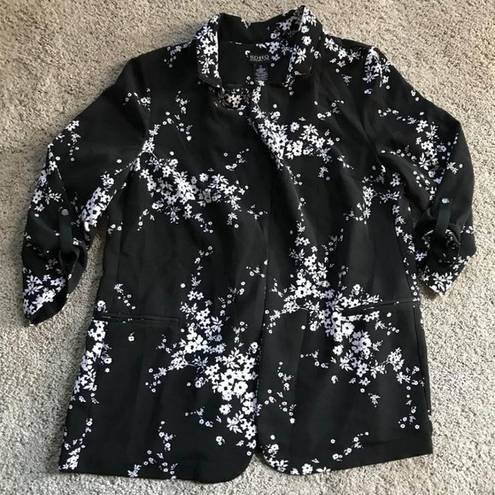 Soho Apparel  LTD  women’s 1X black floral blazer