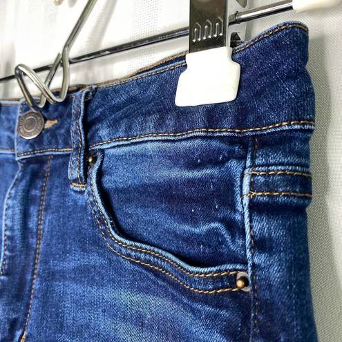 Miami  High Rise Cuffed Hem Jean Shorts Junior's Size 5 Blue w/ Pockets Summer