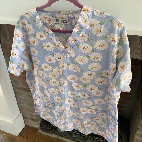 Daisy Stat Nursing Chore Scrubs Two Front Pockets  Flowers size Large Vet