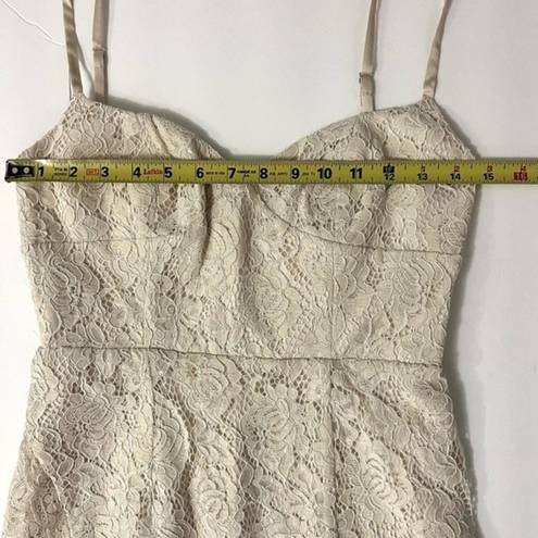 Fame and Partners  Dandelion Dress Gown Maxi Lace Cream Champagne Size 2