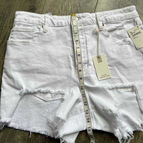 Good American Bombshell Shorts White NWT Size 14 / 32 Distressed Short