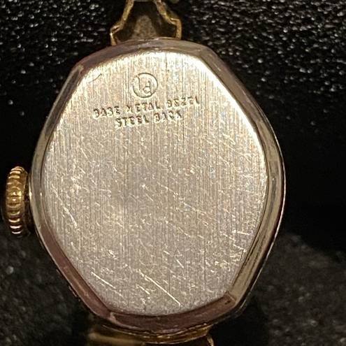 Waltham VINTAGE  LADIES WATCH 21 Jewels