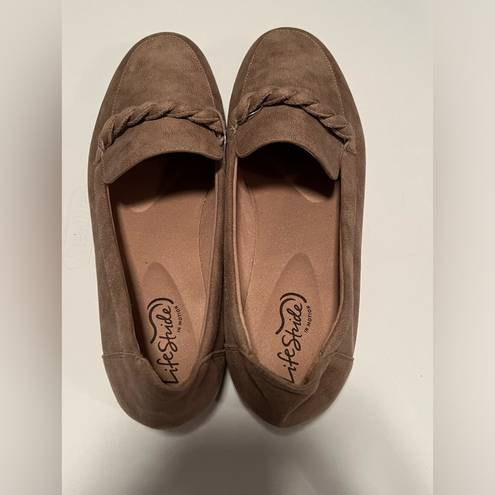 Life Stride Size 9.5 light brown taupe soft suede velvety cushioned flats