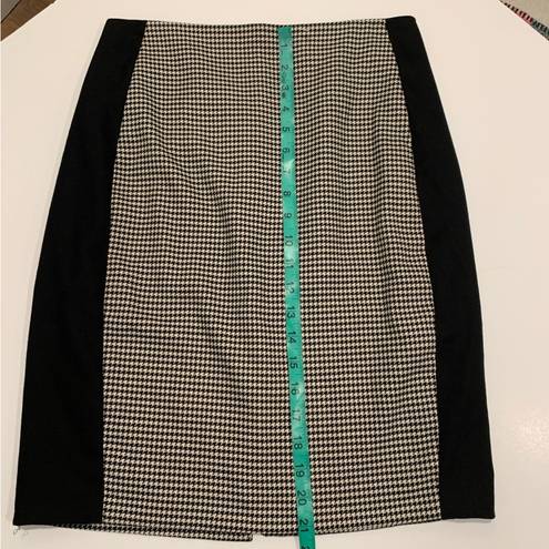 White House | Black Market  Houndstooth Pencil Skirt Size 4