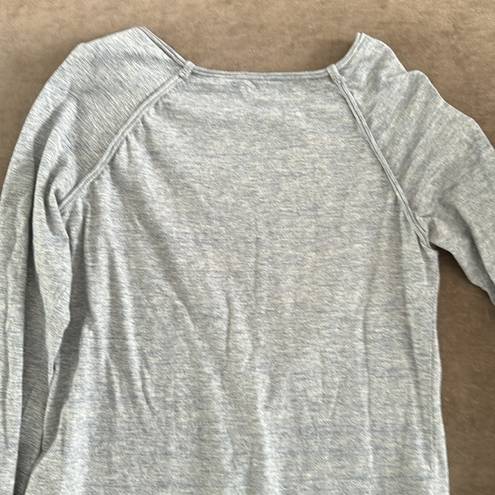 Max Studio  Sport long sleeve shirt. Raglan sleeves w/ piping. Color- gray. Size M