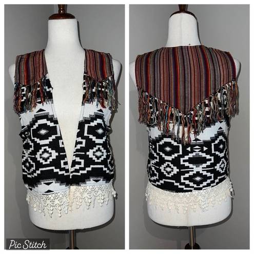 Gimmicks by BKE Funky BKE Gimmicks Boho Aztec Fringed Vest!