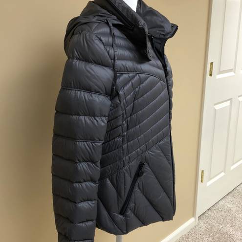 Bernardo  Packable Hooded Jacket